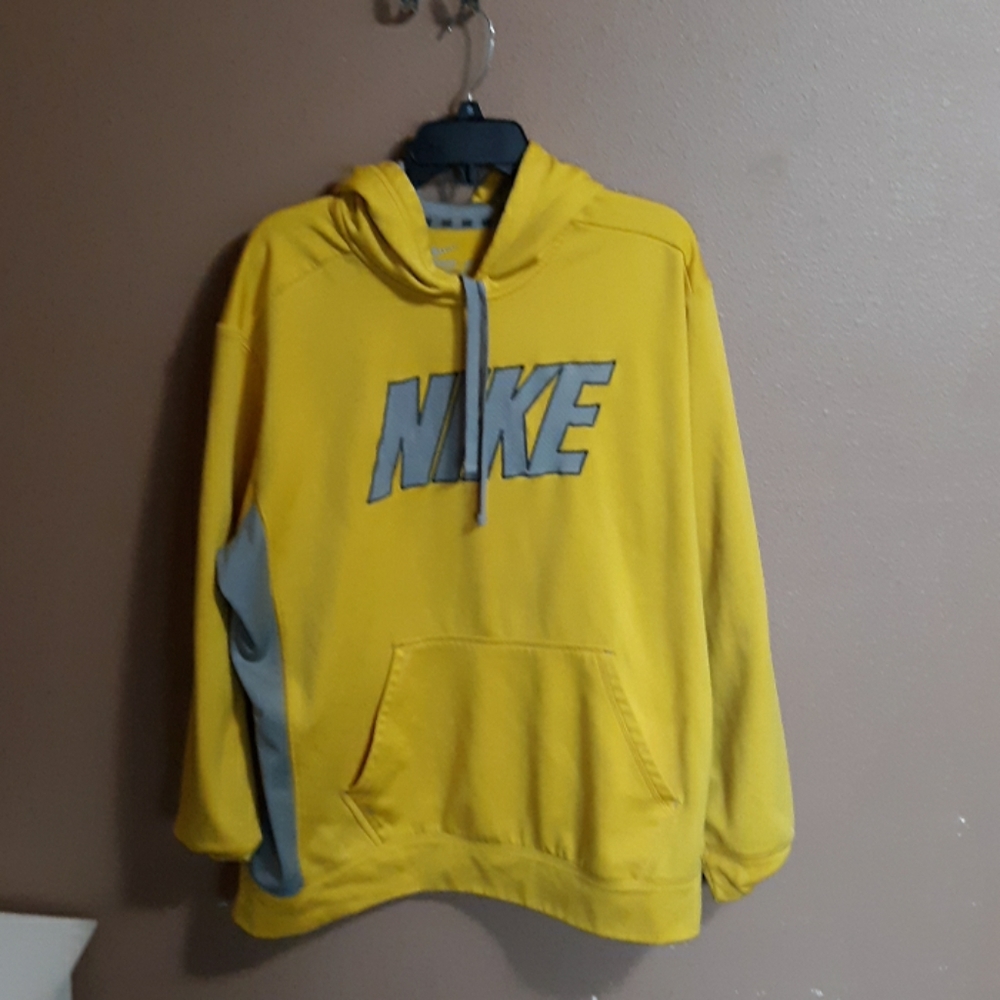 Yellow nike therma-fit xl hoodie